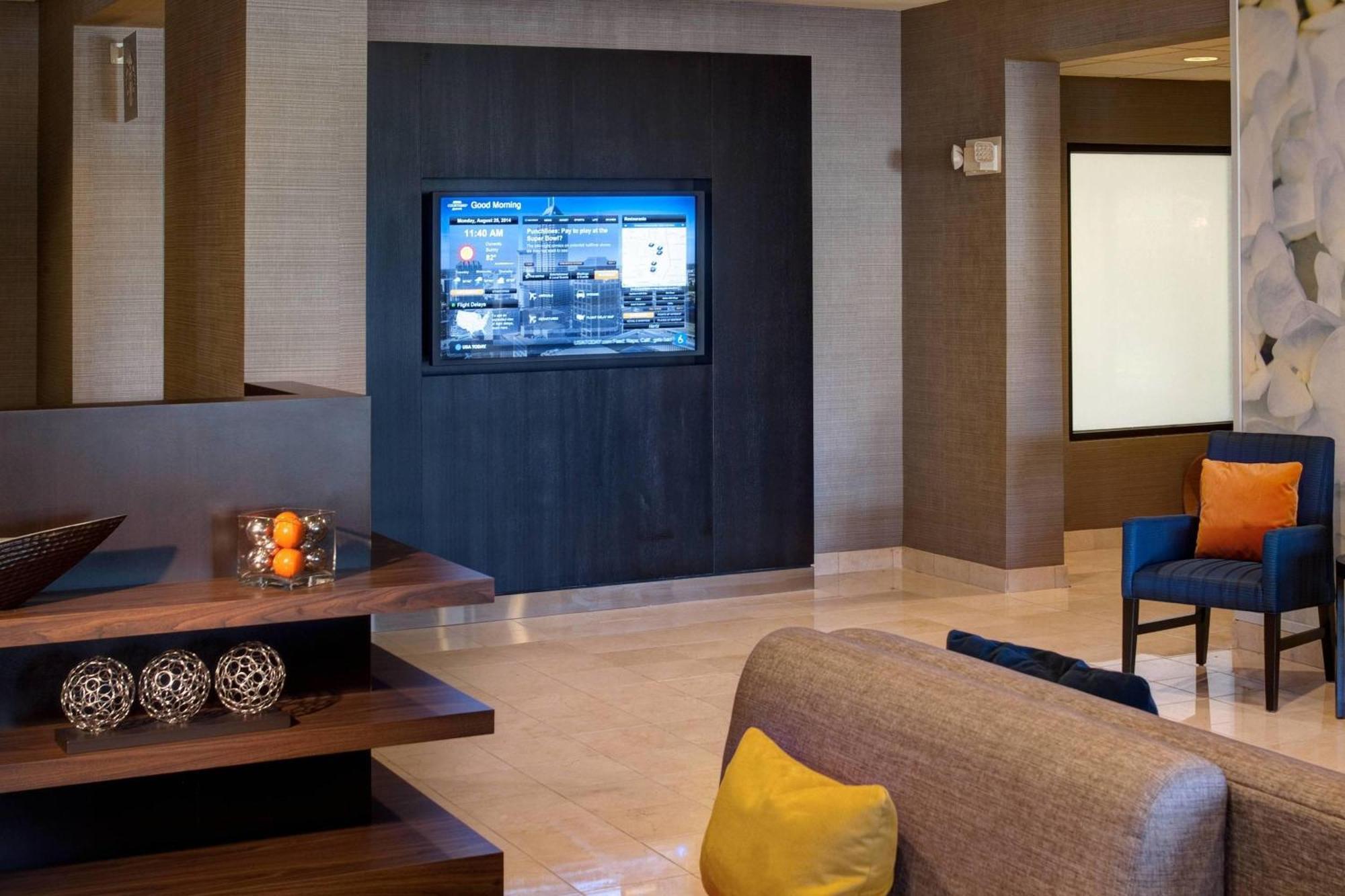 Courtyard By Marriott Kokomo Exterior photo