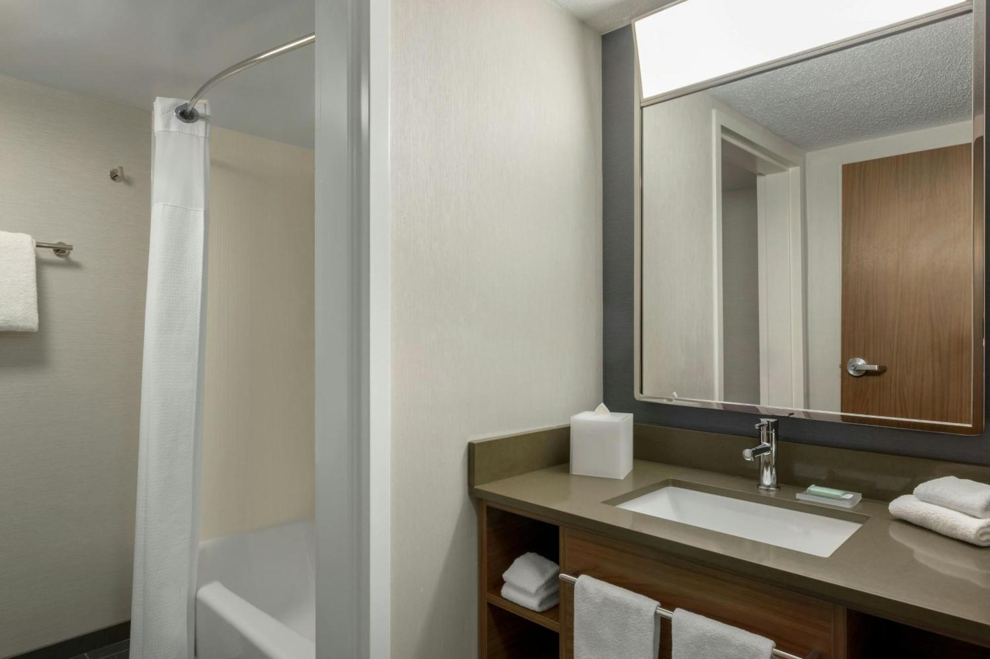 Courtyard By Marriott Kokomo Exterior photo